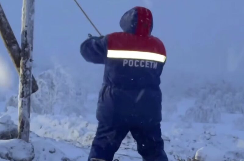 Блекаут в РФ: у Мурманську поставили дерев'яні ЛЕП