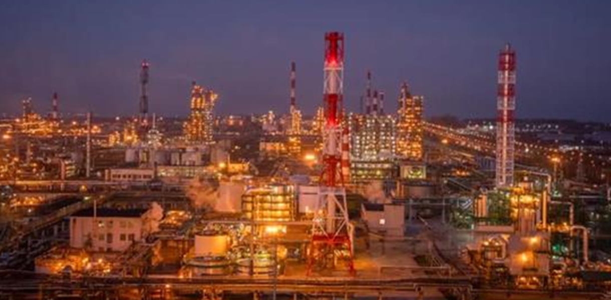 Росія відновила роботу НПЗ через паузу в українських атаках - ЗМІ