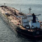 Танкери з російською нафтою дрейфують біля Китаю