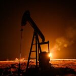 Видобуток нафти в Росії скорочується другий місяць поспіль