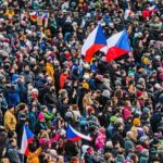 Скандал у Чехії: на підтримку президента пройшли масові акції протесту