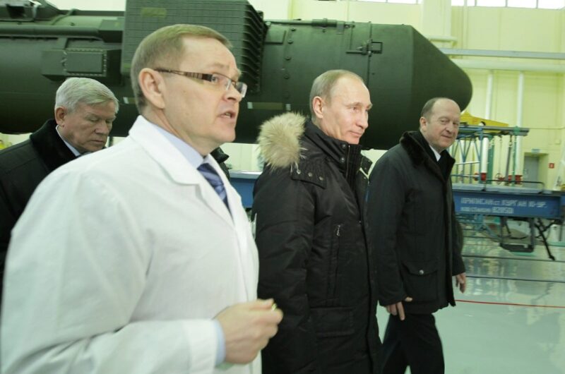 У РФ уражено завод-виробник Іскандерів та Орєшніка