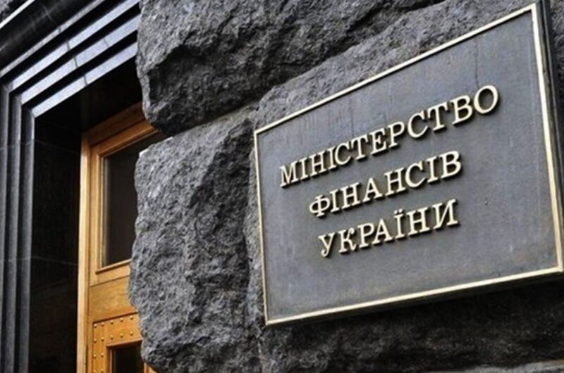 Видатки держбюджету України зросли на початку року