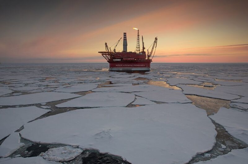 Нафтові компанії Росії змушені скорочувати обсяги буріння - ЗМІ