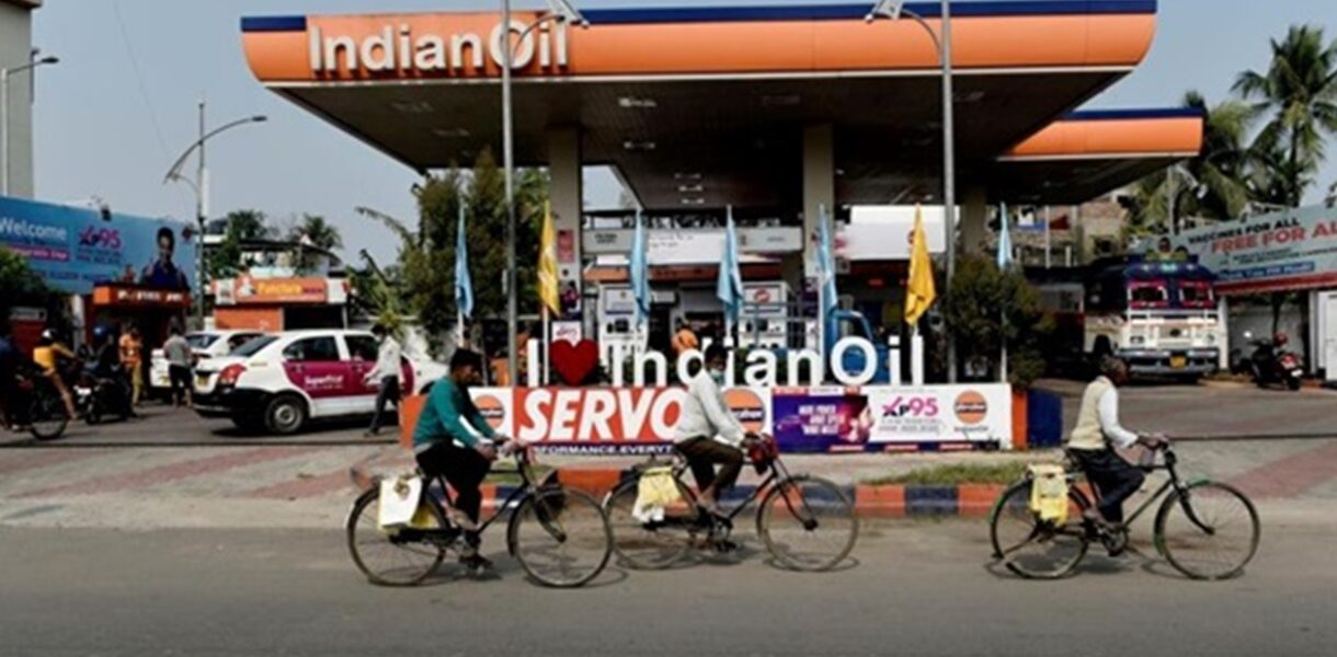 Поставки нафти з РФ в Індію обвалилися до мінімуму за чотири роки - ЗМІ