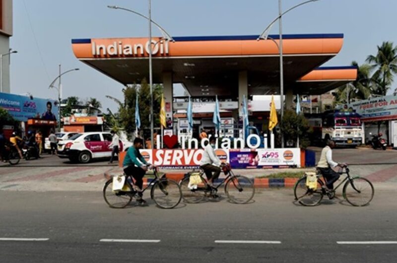 Поставки нафти з РФ в Індію обвалилися до мінімуму за чотири роки - ЗМІ