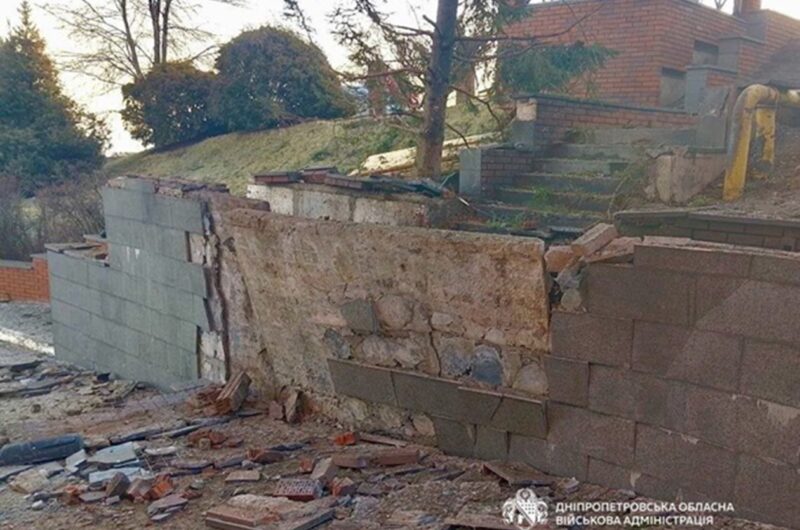 Атака РФ: збитий Шахед впав біля будинку мера Дніпра