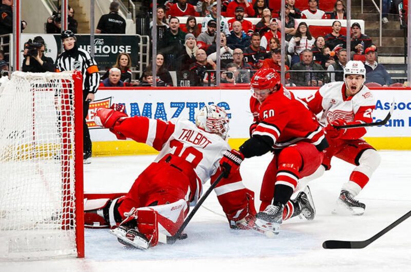 НХЛ: успіх Кароліни та Колорадо, фіаско Детройта