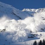 У Карпатах лавина накрила лижників