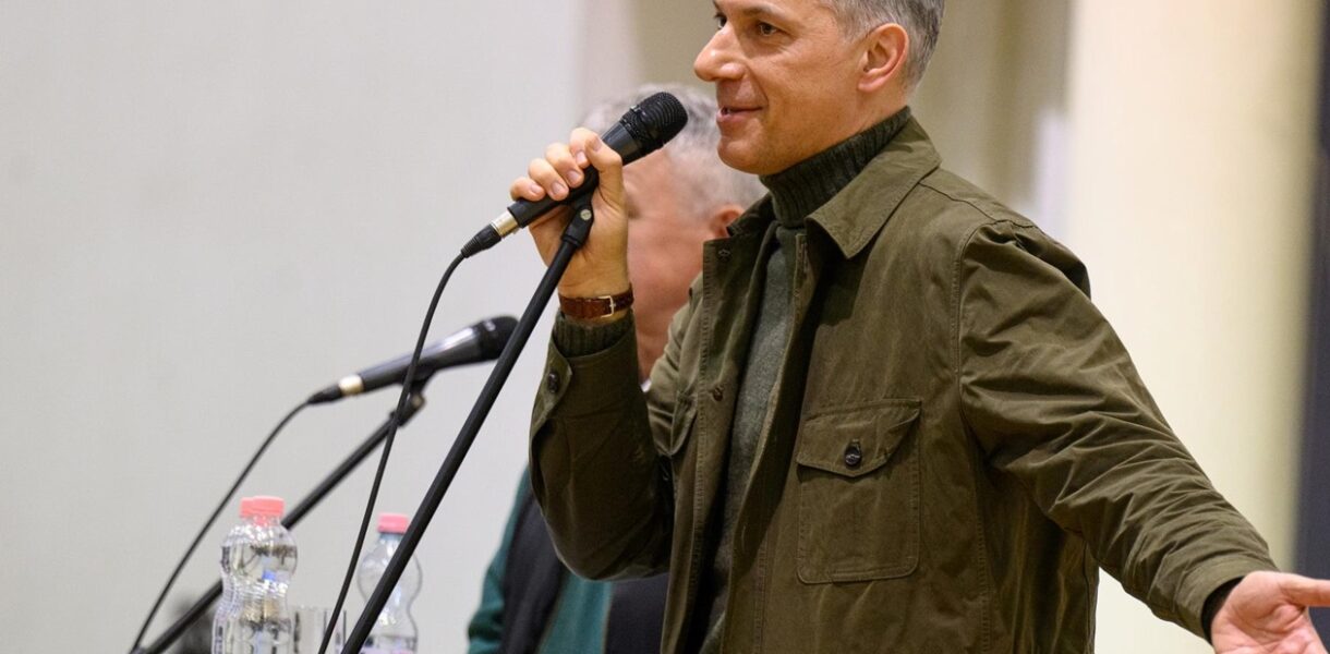 Угорщина пригрозила й надалі грабувати українських інкасаторів