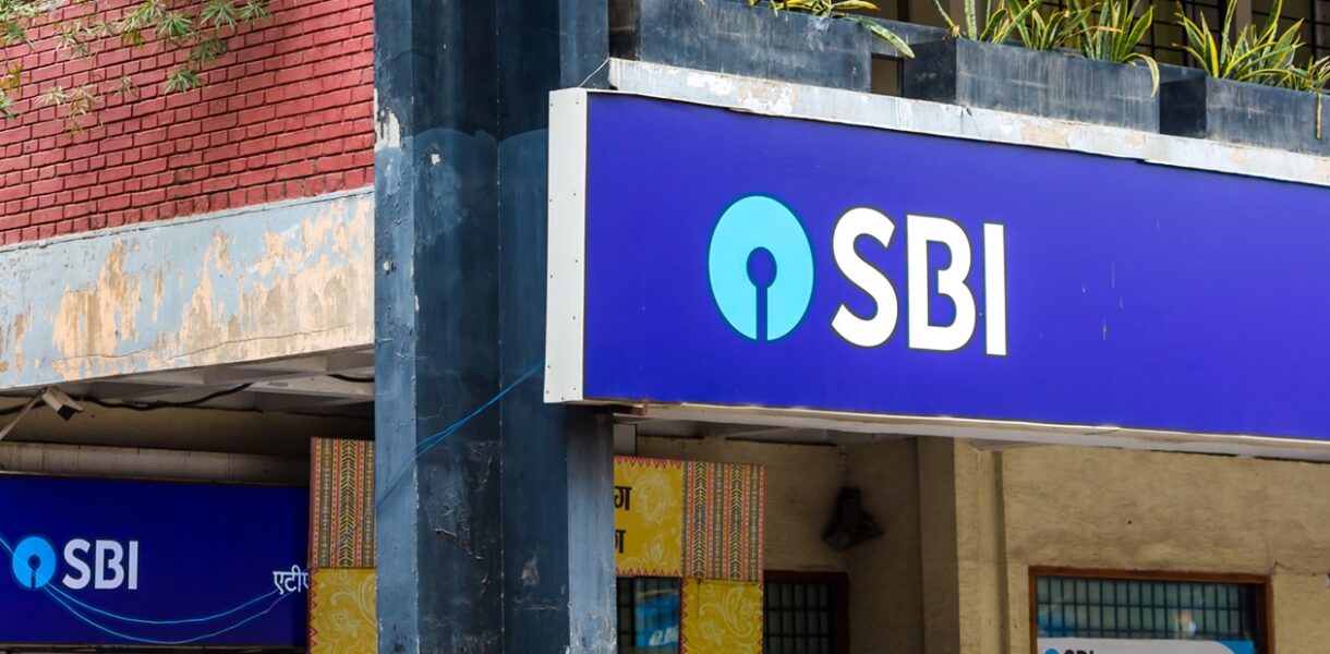 Найбільший банк Індії відмовляється від операцій з нафтою РФ