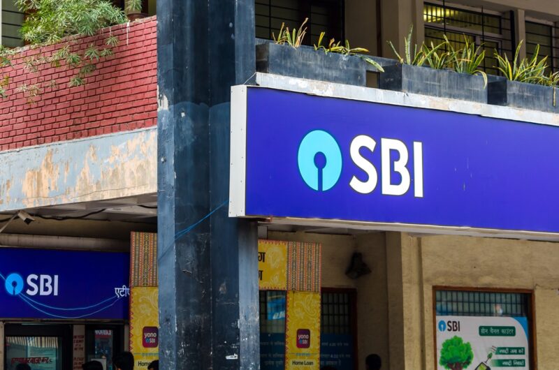 Найбільший банк Індії відмовляється від операцій з нафтою РФ