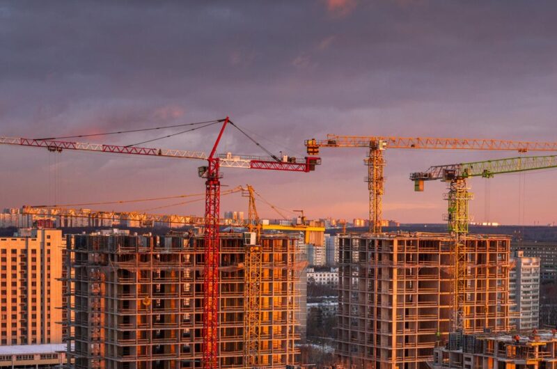 Цивільна економіка Росії прискорила падіння - аналітики