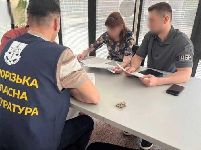 Квартири померлих — у приватні руки: у Запоріжжі судитимуть адвокатку і правоохоронця за привласнення житла