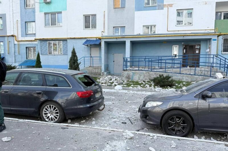 Дрон влучив у дах багатоповерхівки в Харкові
