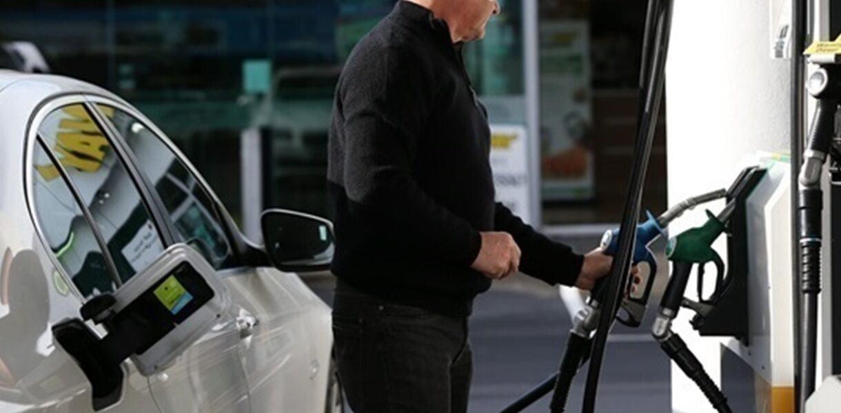 В уряді анонсували зниження цін на АЗС