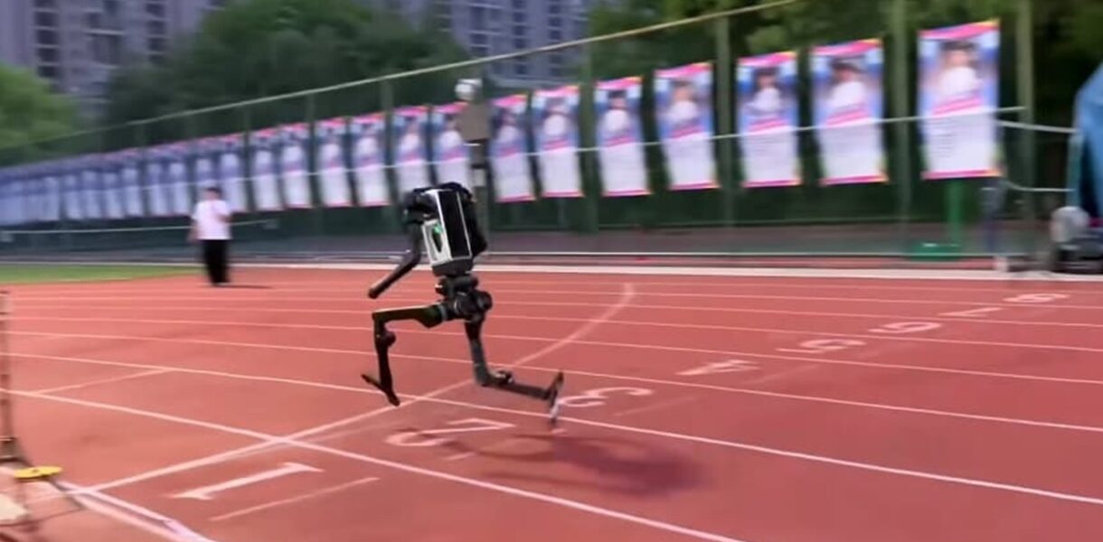 Китайський робот наблизився до рекорду швидкості Усейна Болта