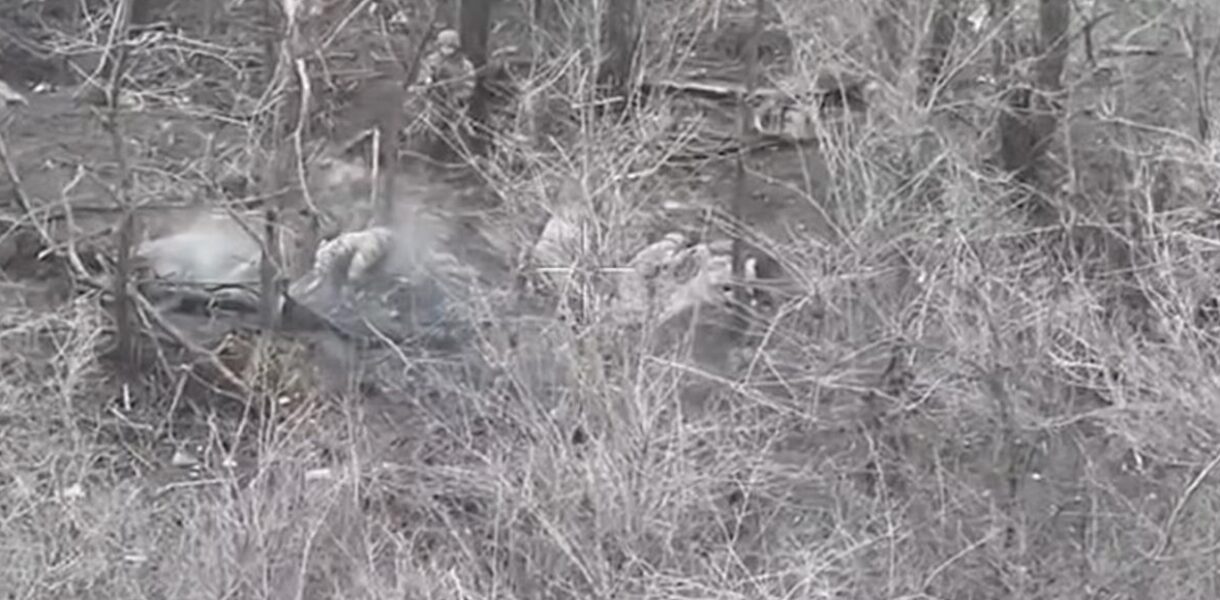 Двоє бійців ЗСУ взяли в полон вісьмох окупантів