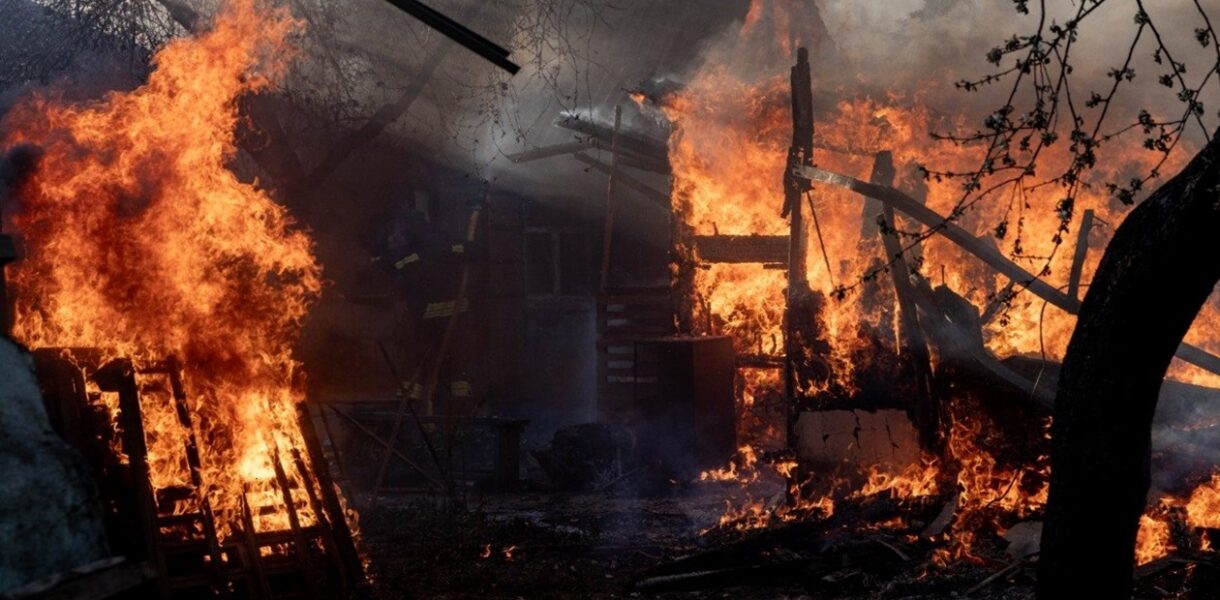 Тривала атака РФ на Суми: є поранені і руйнування