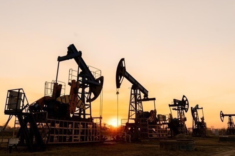 Нафта дорожчає через можливу ескалацію на Близькому Сході