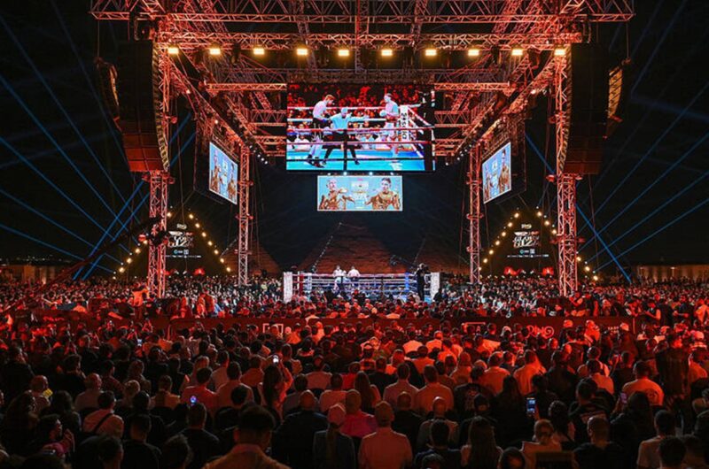 Відео найкращих моментів боїв Усика і Лапіна на Glory in Giza