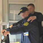 Брав хабарі за вивезення готівки до Польщі: на Львівщині судитимуть митника