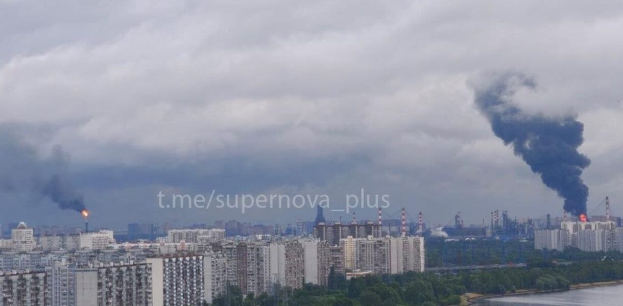 Зеленський підтвердив ураження Московського НПЗ