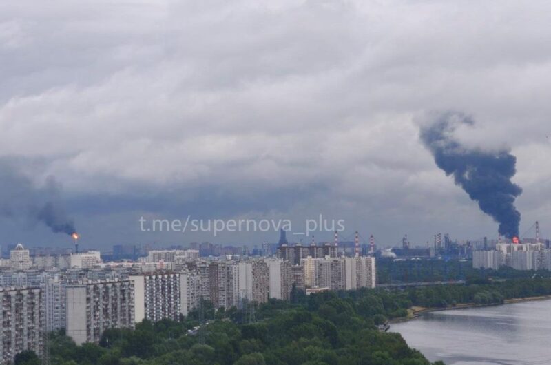 Зеленський підтвердив ураження Московського НПЗ