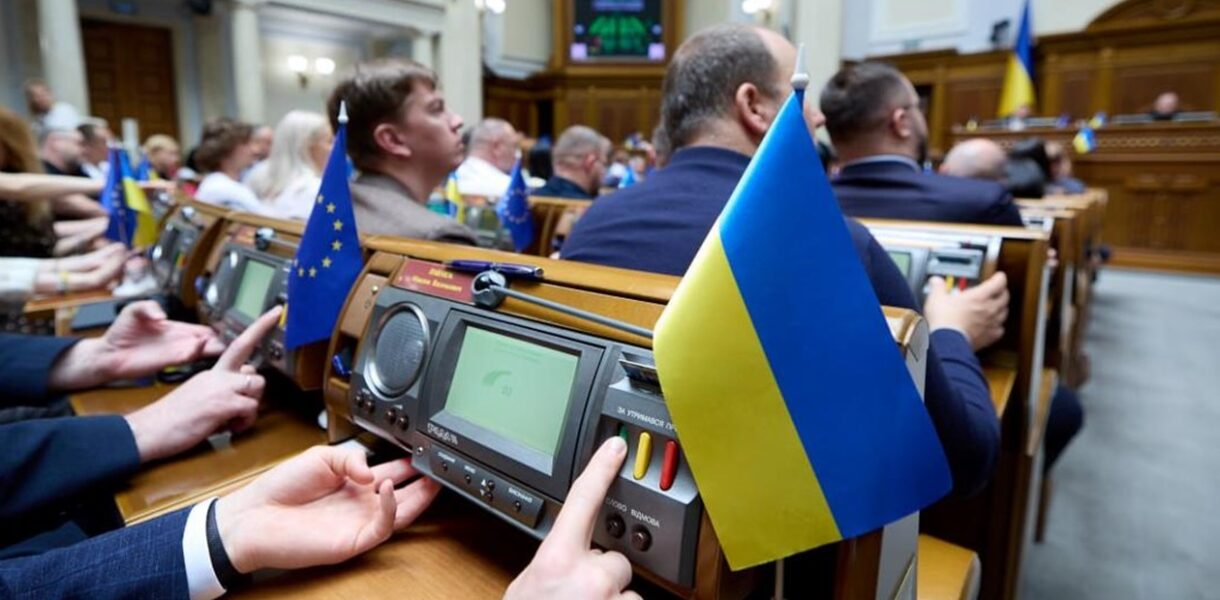Рада розблокувала 1,56 трлн гривень на оборону