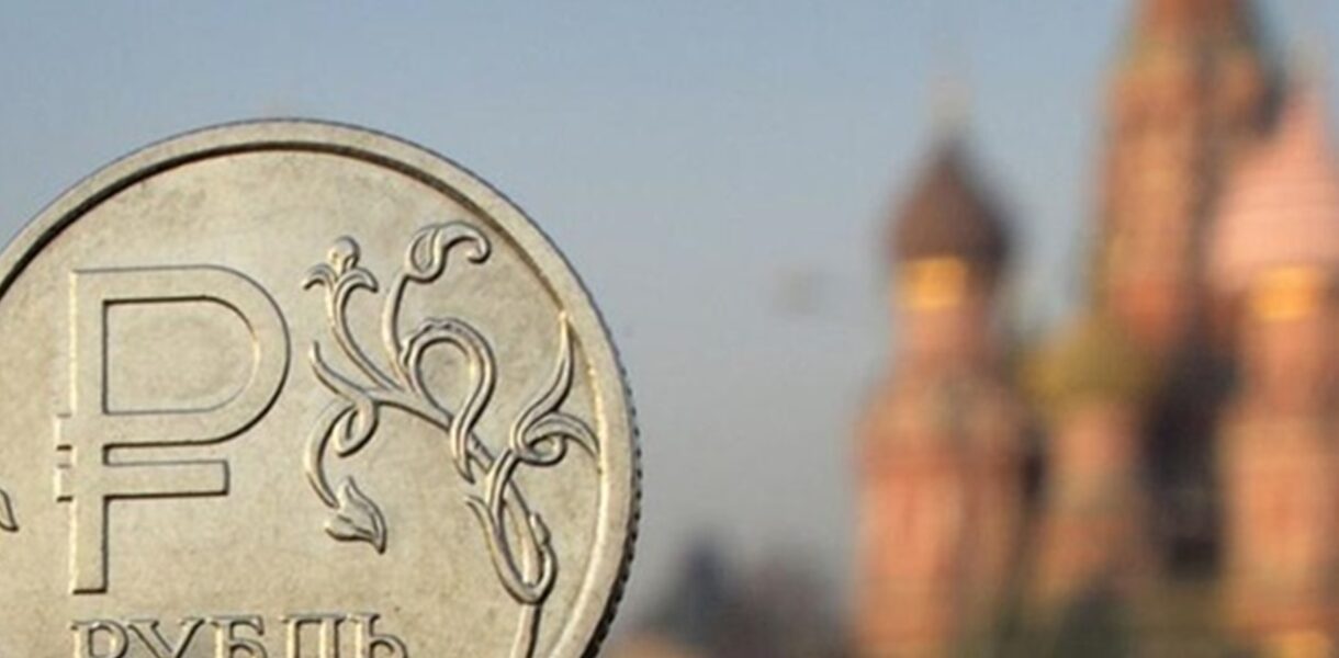 Рубль пережив найсильніше місячне падіння з 2022-го