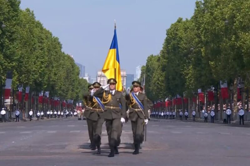 ЗСУ пройшли маршем на параді у Парижі