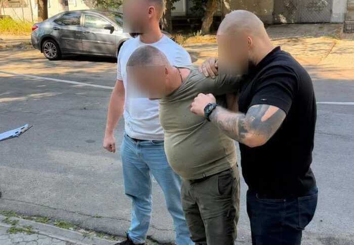 Начальника Миколаївського ТЦК затримали на хабарі у 15 тисяч доларів за уникнення мобілізації