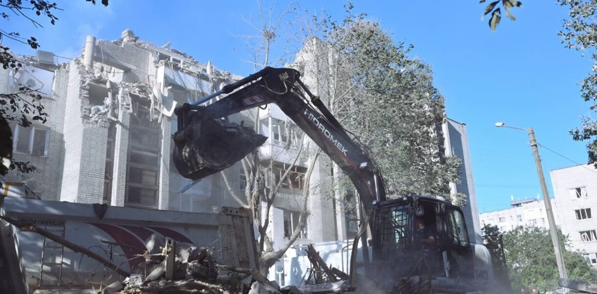 У Львові шукають двох зниклих безвісти після атаки