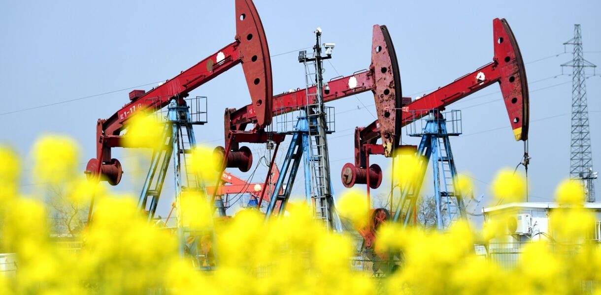 Нафта дешевшає третій день поспіль
