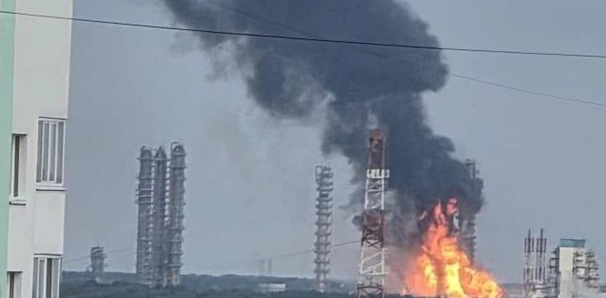 Дрони уразили нафтохімічний завод у Сибіру