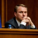 «Або ЄС, або Дубай»:  Ткач розповів куди насправді поїхав Кравченко та що приховують статки його родини