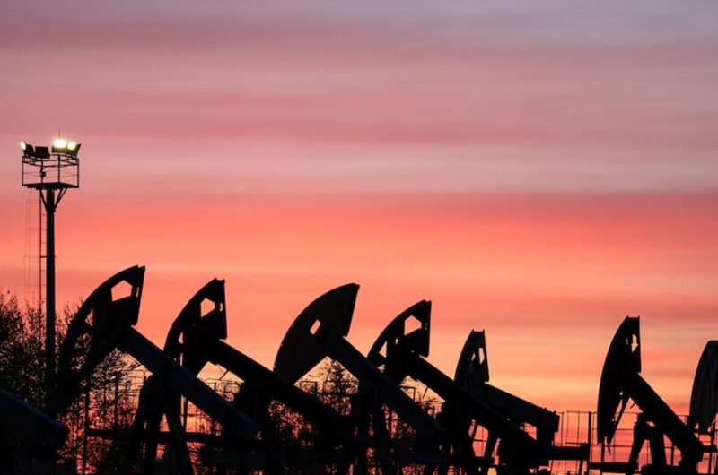 Нафта трохи подешевшала, але Brent за тиждень додала понад 7%