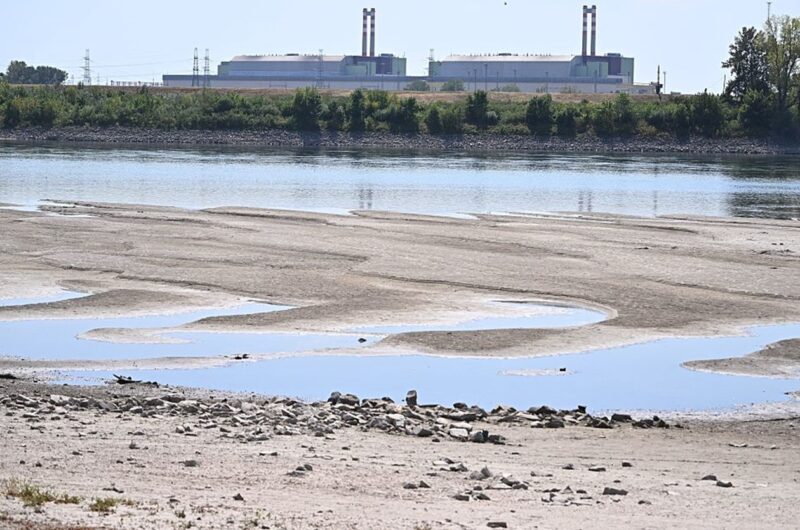 Угорщина перезапускає один з реакторів своєї АЕС