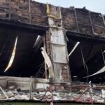 Росія вдарила по центру Херсона: згоріли крамниці