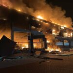 На Київщині внаслідок обстрілу РФ загорілися склади